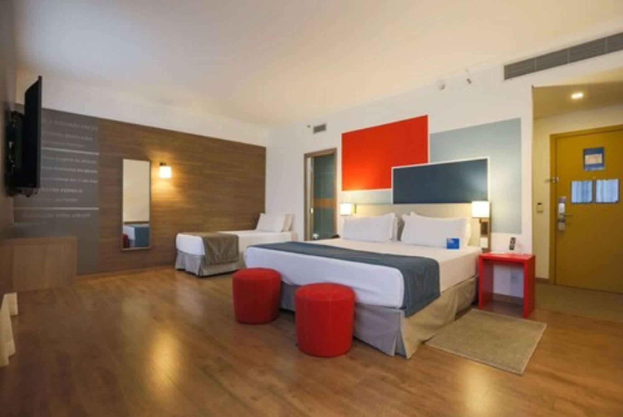 Отель Tryp By Wyndham Рибейран-Прету Экстерьер фото A room at the hotel